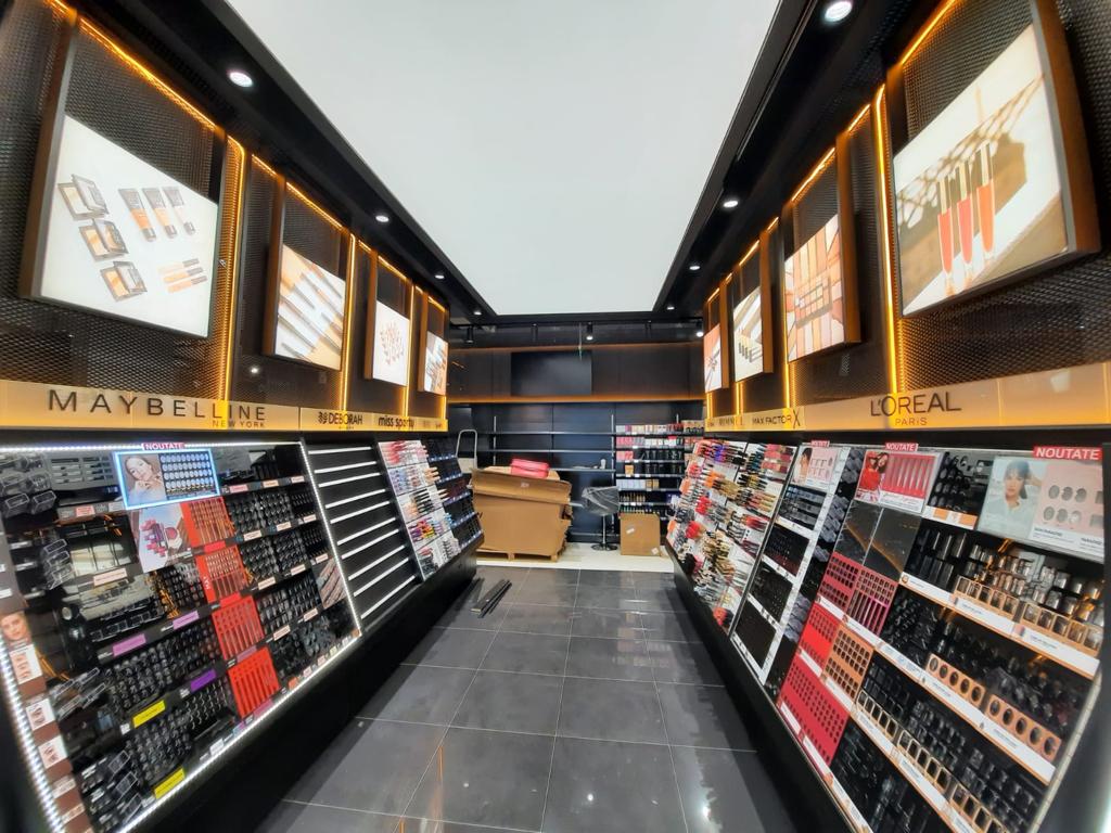 Buyby Market - AGENCEMENT COMMERCIAL L'OREAL